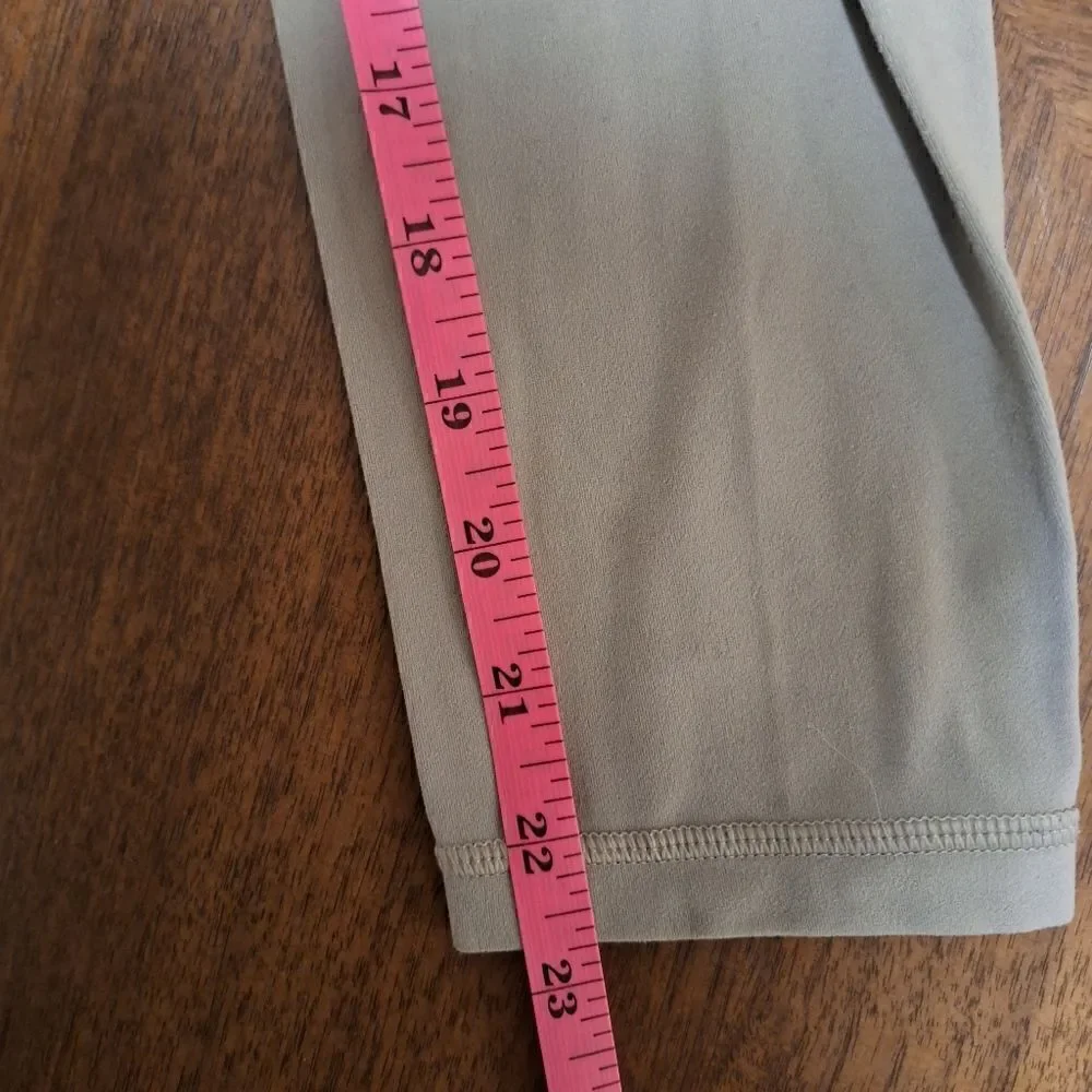 Athleta salutation 7/8 tight small green